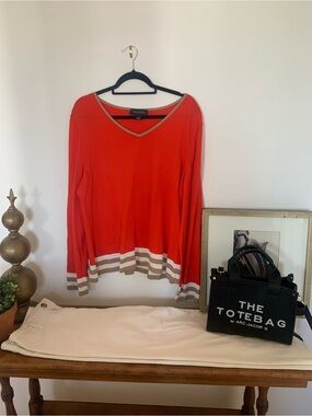 St. John orange V-Neck Sweater wool blend